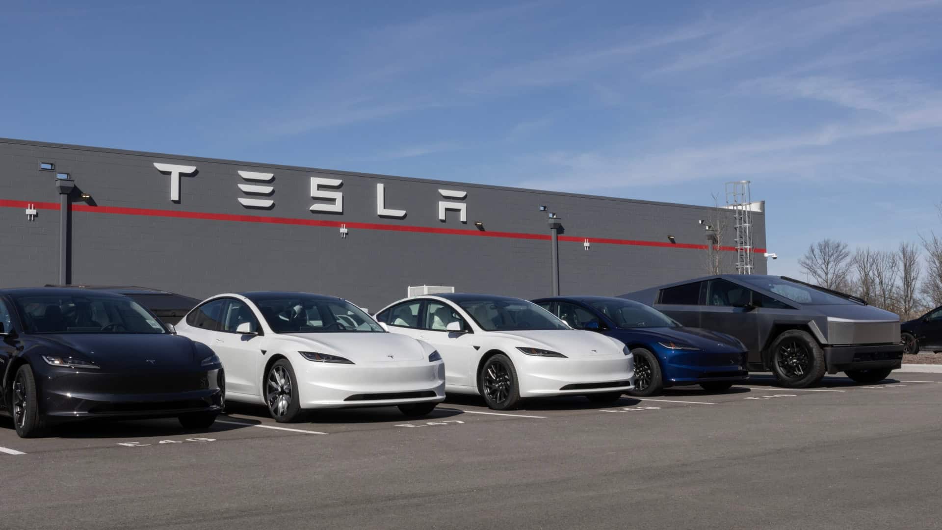 Elon Musk aposta em liberação total do FSD da Tesla no mercado chinês no próximo ano