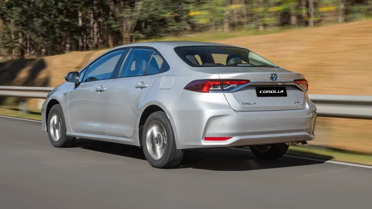 Traseira do Corolla híbrido