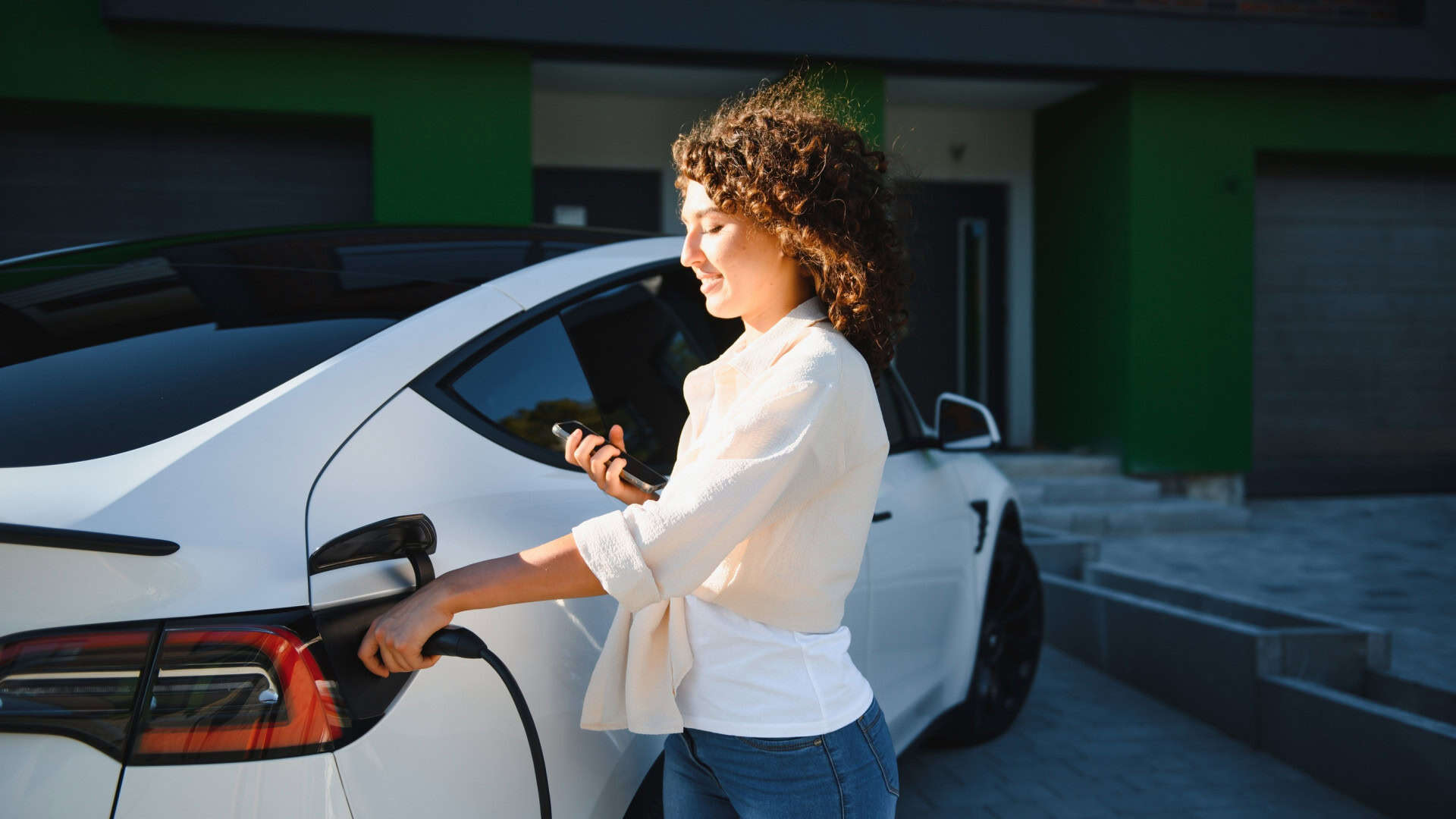 São Paulo registra avanço histórico na adoção de veículos elétricos em 2025