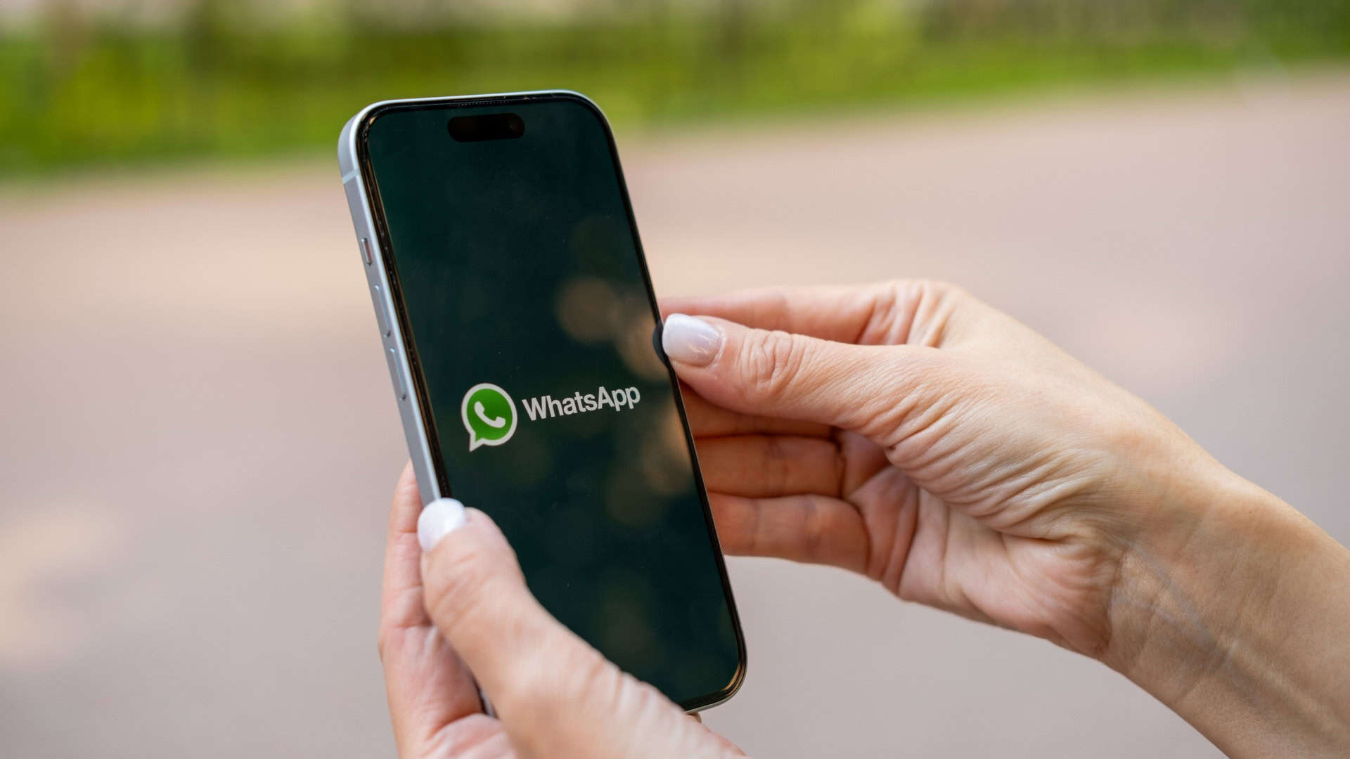 Nova função do WhatsApp permite escanear documentos e transformar em PDF