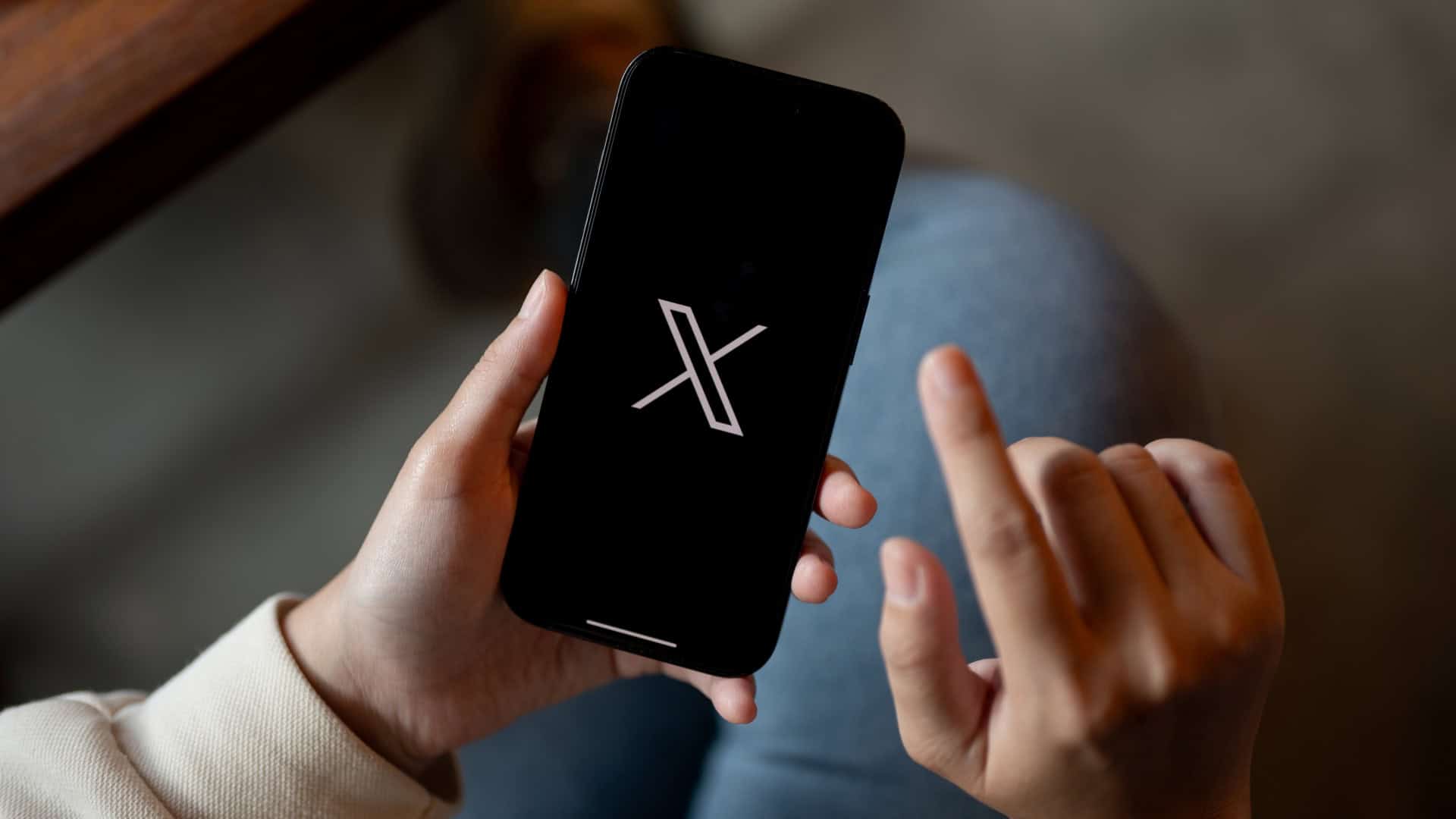 X estreia Chat com proteção reforçada e ferramentas modernas de comunicação