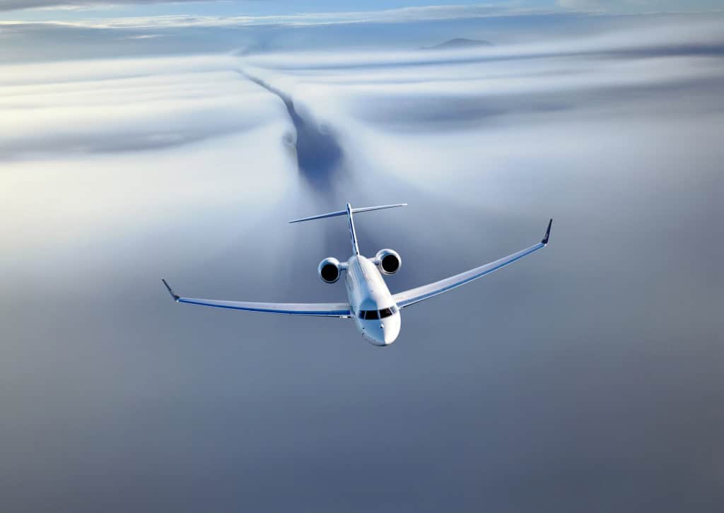 Velocidade, alcance e conforto: conheça o novo jato executivo da Bombardier, capaz de Mach 0,95 e voos intercontinentais.