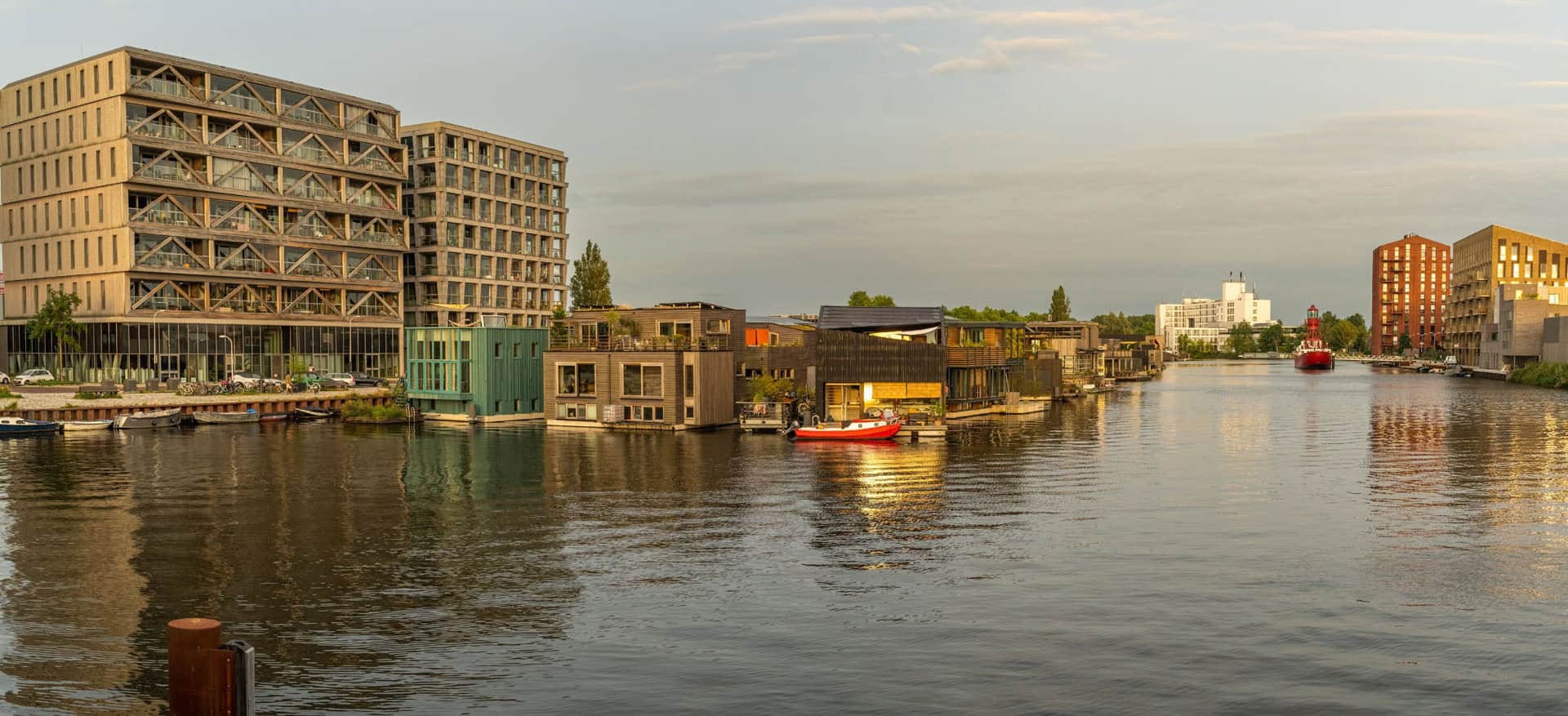 bairro-flutuante-shutterstock_2351343019-1920x877