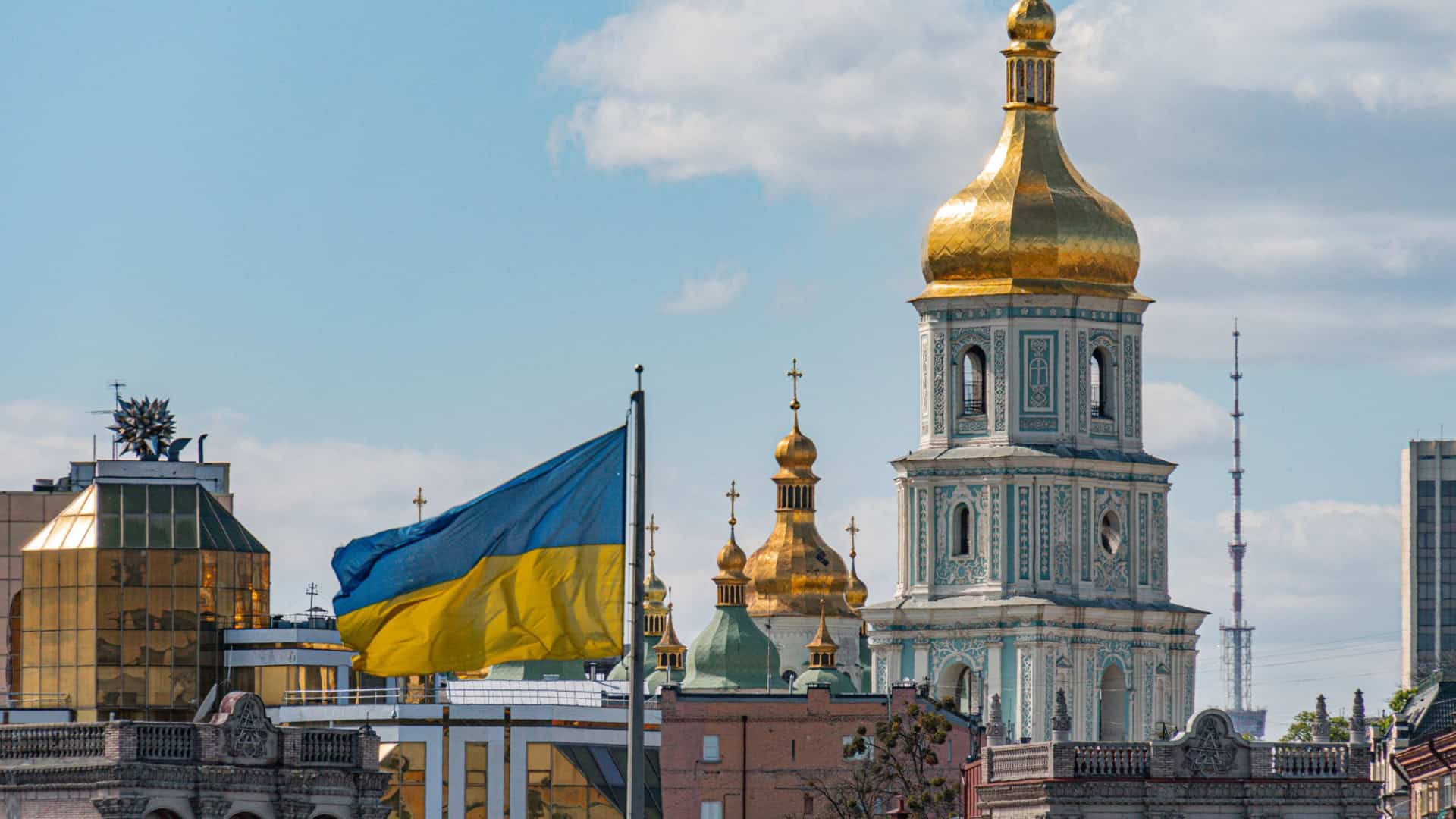 bandeira-ucrania-shutterstock_2625682725-1920x1080