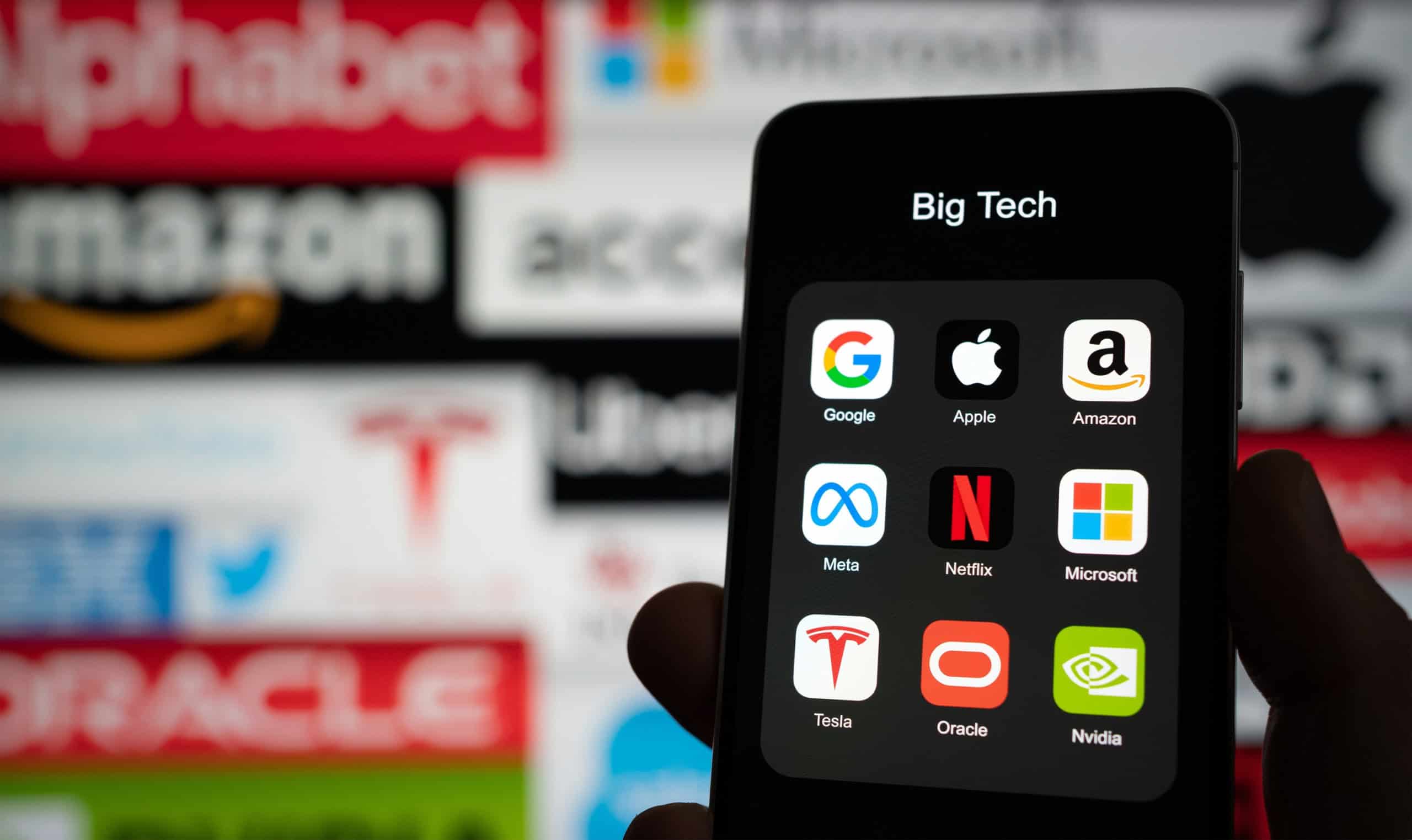 Empresas vazam dados de funcionários para Google, Microsoft e Meta, diz pesquisa