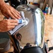 Como polir a moto em casa com 10 reais para ela parecer que saiu da loja hoje