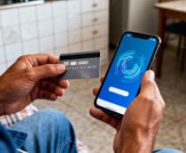 Bancos digitais vs bancos tradicionais: o que vale mais a pena em 2025?