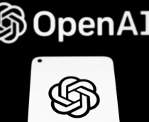 Logo da OpenAI em um smartphone