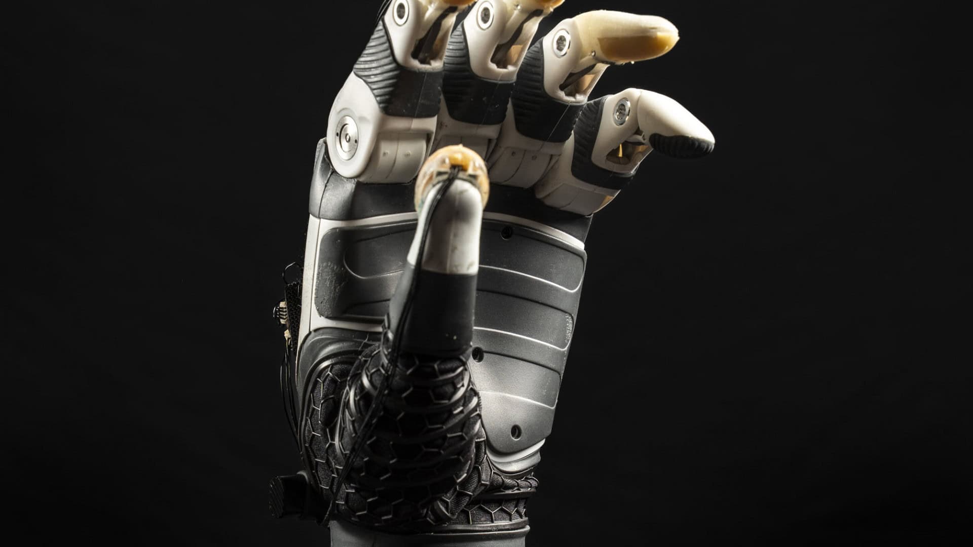 protese-robotica-1920x1080