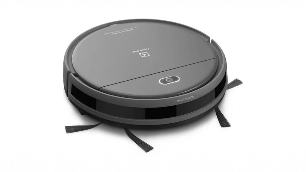 Faxina eficiente: robô aspirador da Electrolux em oferta varre, aspira e passa pano A faxina de casa pode ficar muito mais fácil com um robô aspirador: esses dispositivos costumam combinar as funções de varrer, aspirar e passar pano em um único aparelho, cuidando assim da parte mais trabalhosa da limpeza dos pisos da sua residência. Faxina eficiente: robô aspirador da Electrolux em oferta varre, aspira e passa pano
