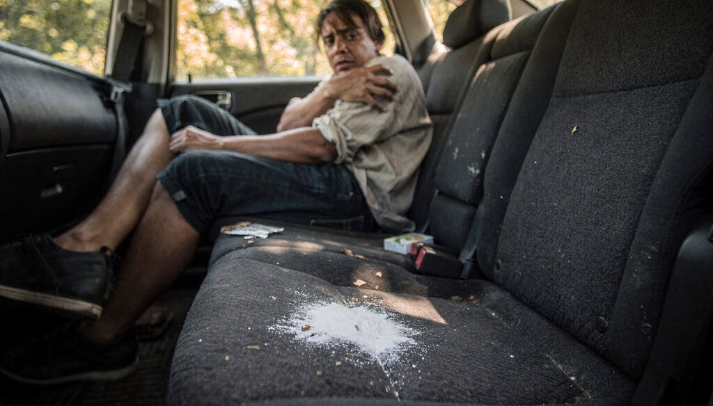 O macete milagroso pra tirar o cheiro de gasolina de dentro do carro