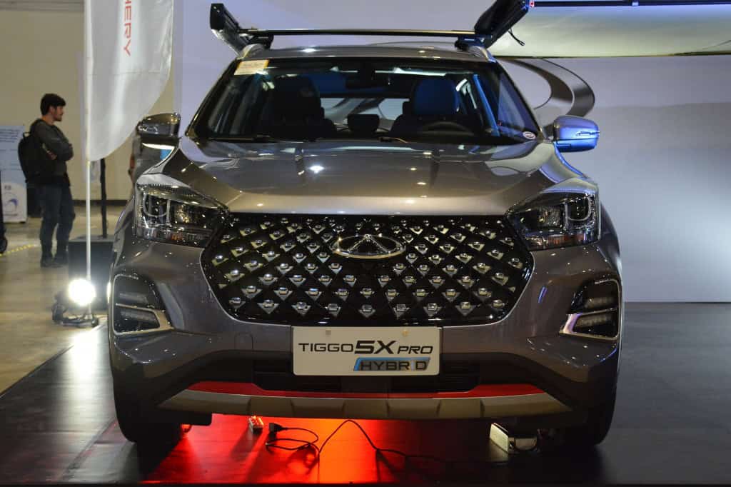 Tiggo 5X Pro Híbrido visto de frente