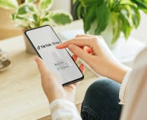 Como o TikTok Live Shopping está mudando o e-commerce americano