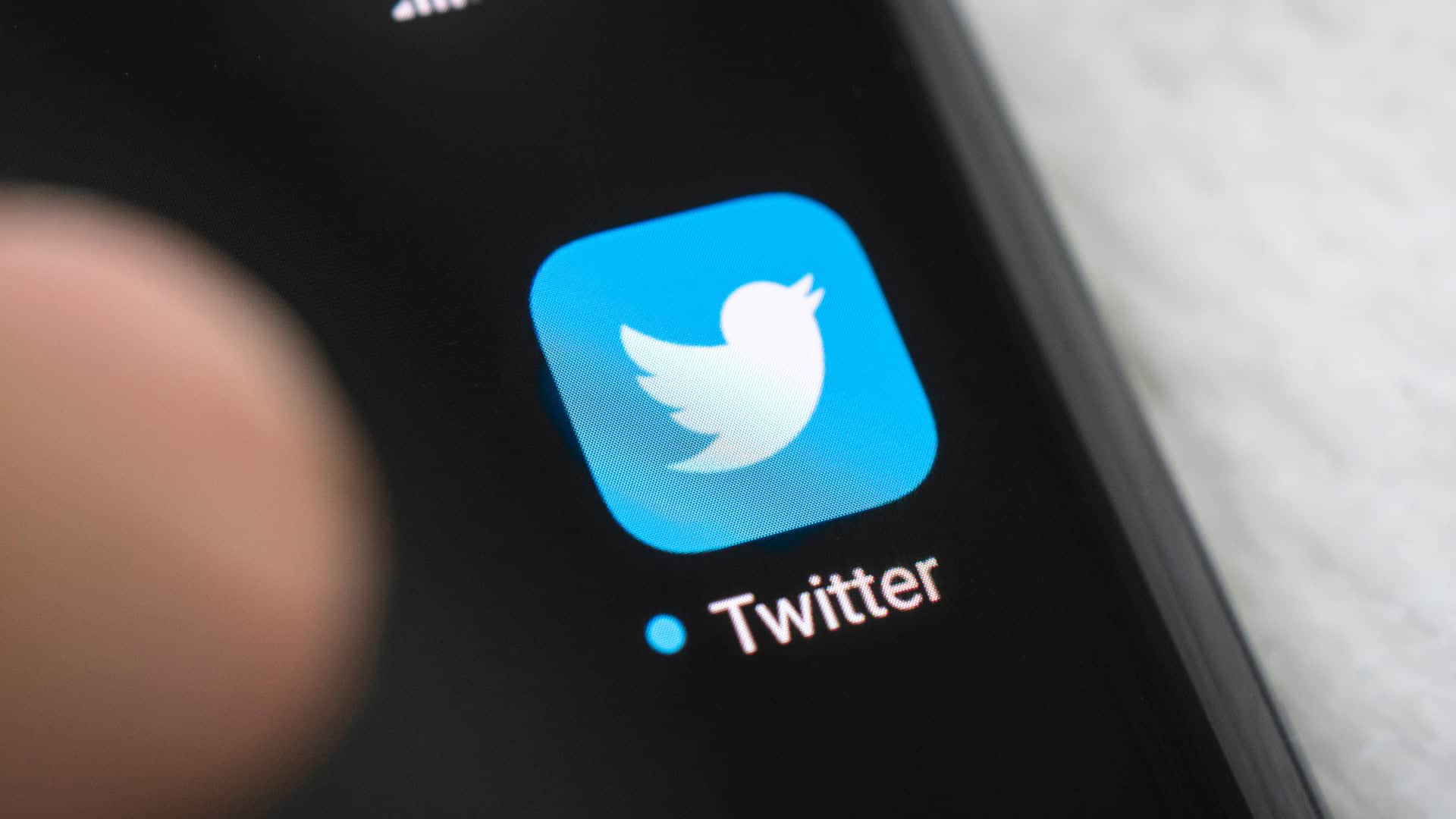 X pode ter abandonado marca Twitter, afirma petição nos EUA