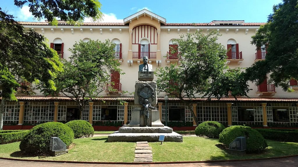 Poços de Caldas revela segredo de vulcão extinto e beleza naturais