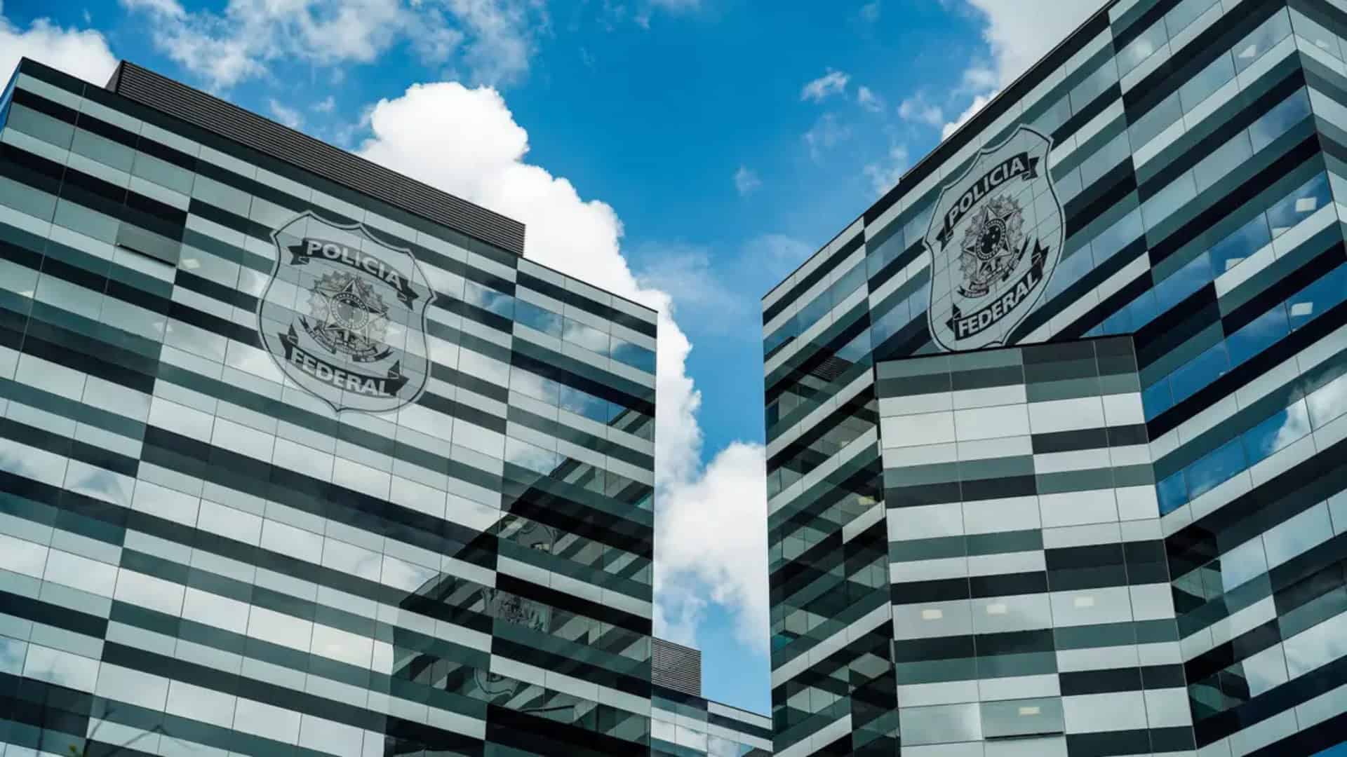 Fachada de prédios da Polícia Federal