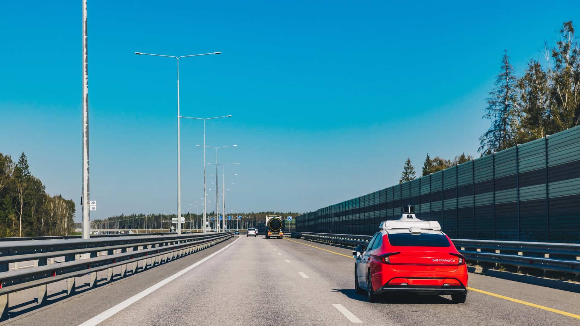 carro autônomo em uma estrada