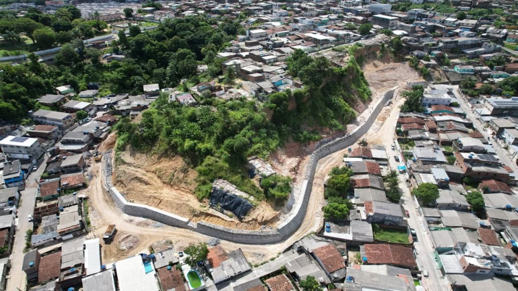 Esse bairro brasileiro sobrevive apenas com água da chuva