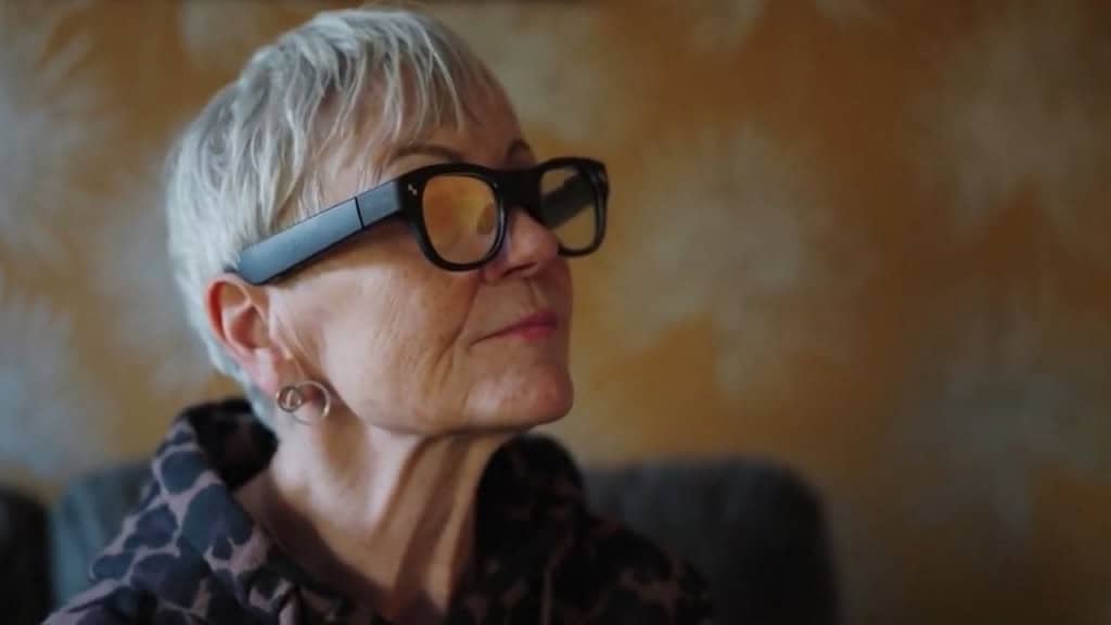 Novos óculos de IA para demência 'veem' objetos com rótulos projetados em lentes para melhorar 'significativamente' a vida