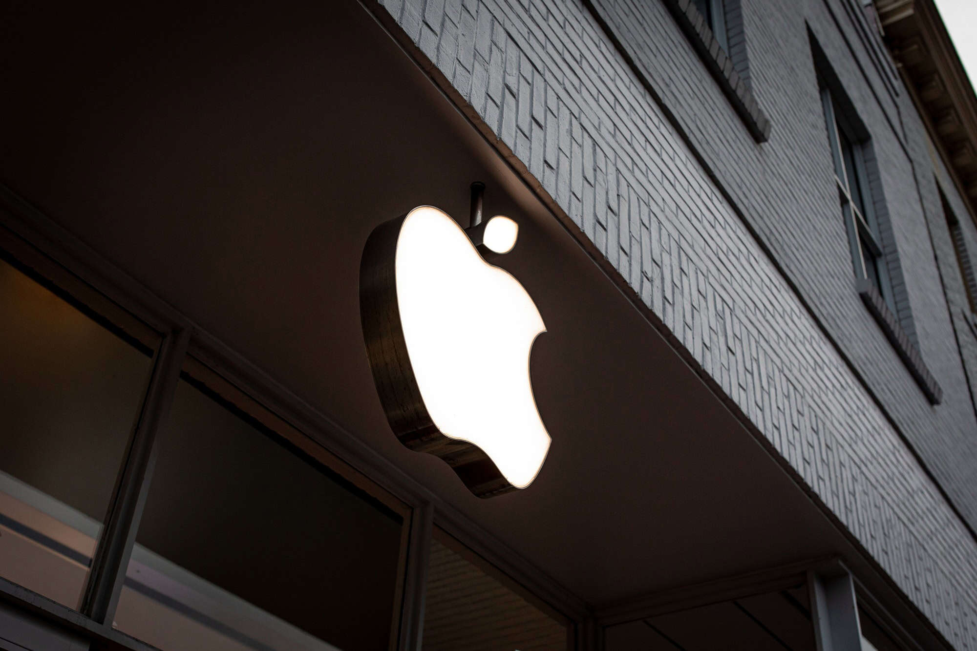 Apple chega aos 50 anos sob pressão para se reinventar