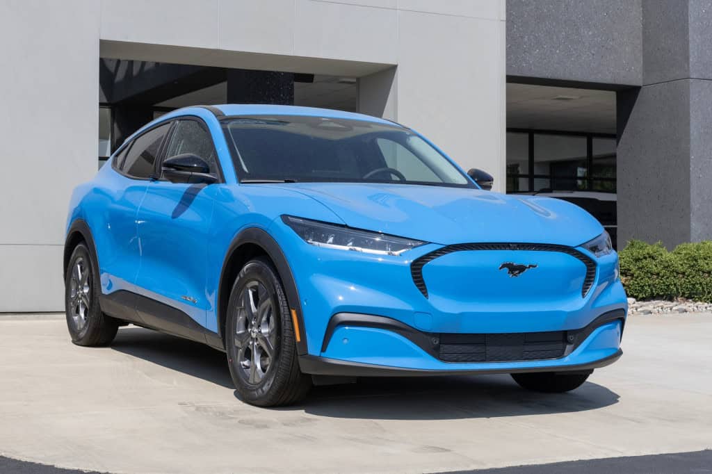 Mustang Mach-E azul