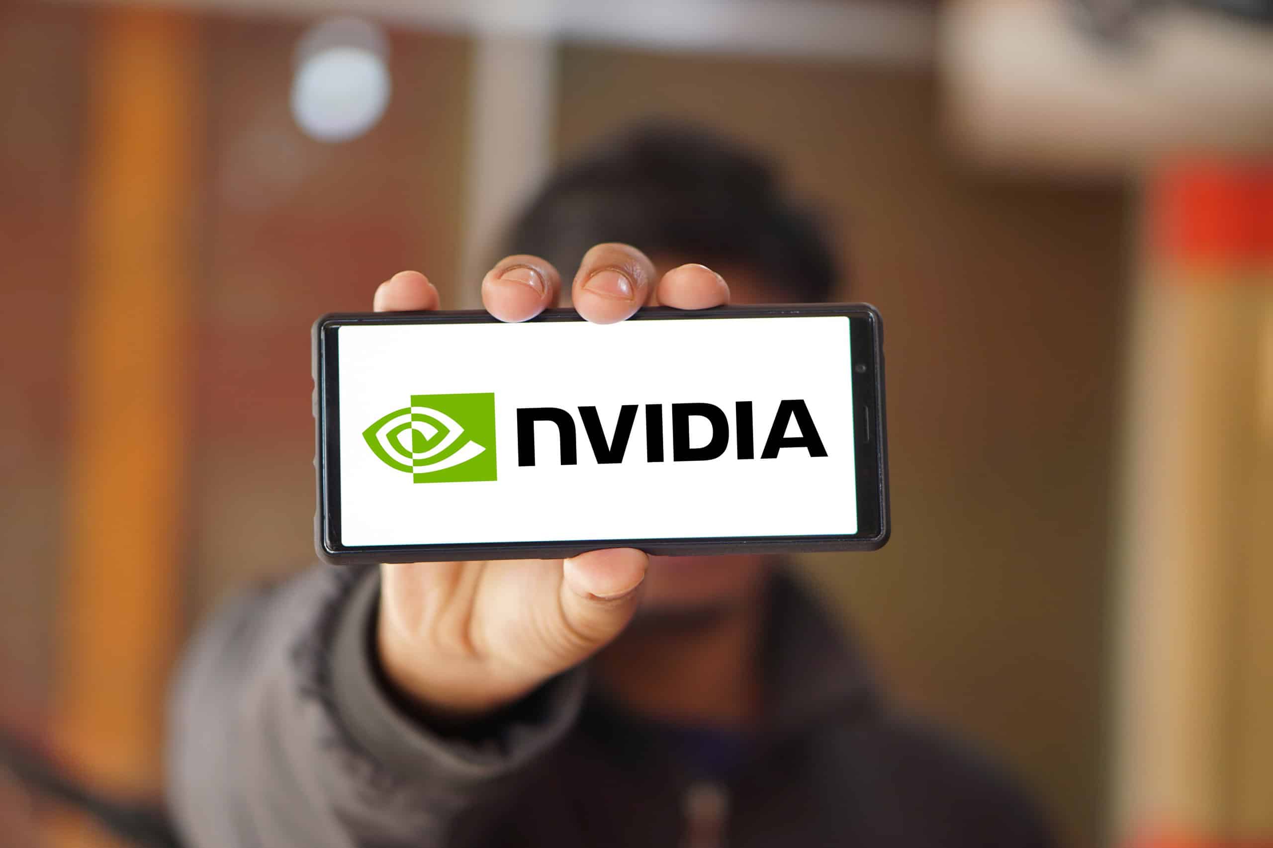 Nvidia e LG se juntam para desenvolver robôs humanoides e data centers de IA