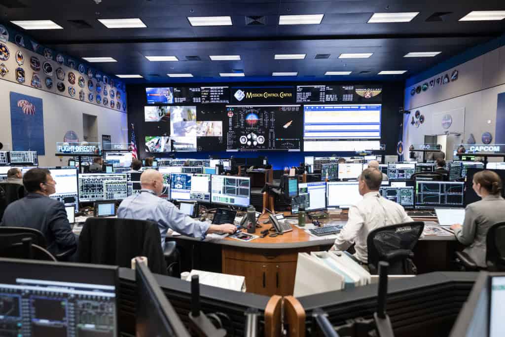 centro de controle de missão nasa houston