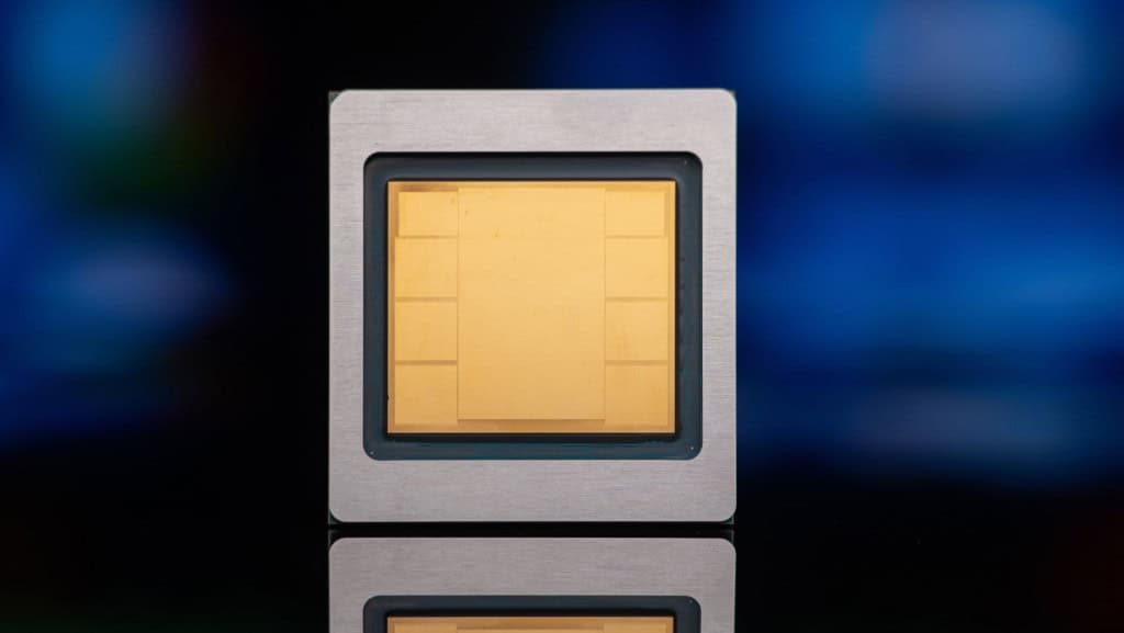 close-up de um chip amarelo