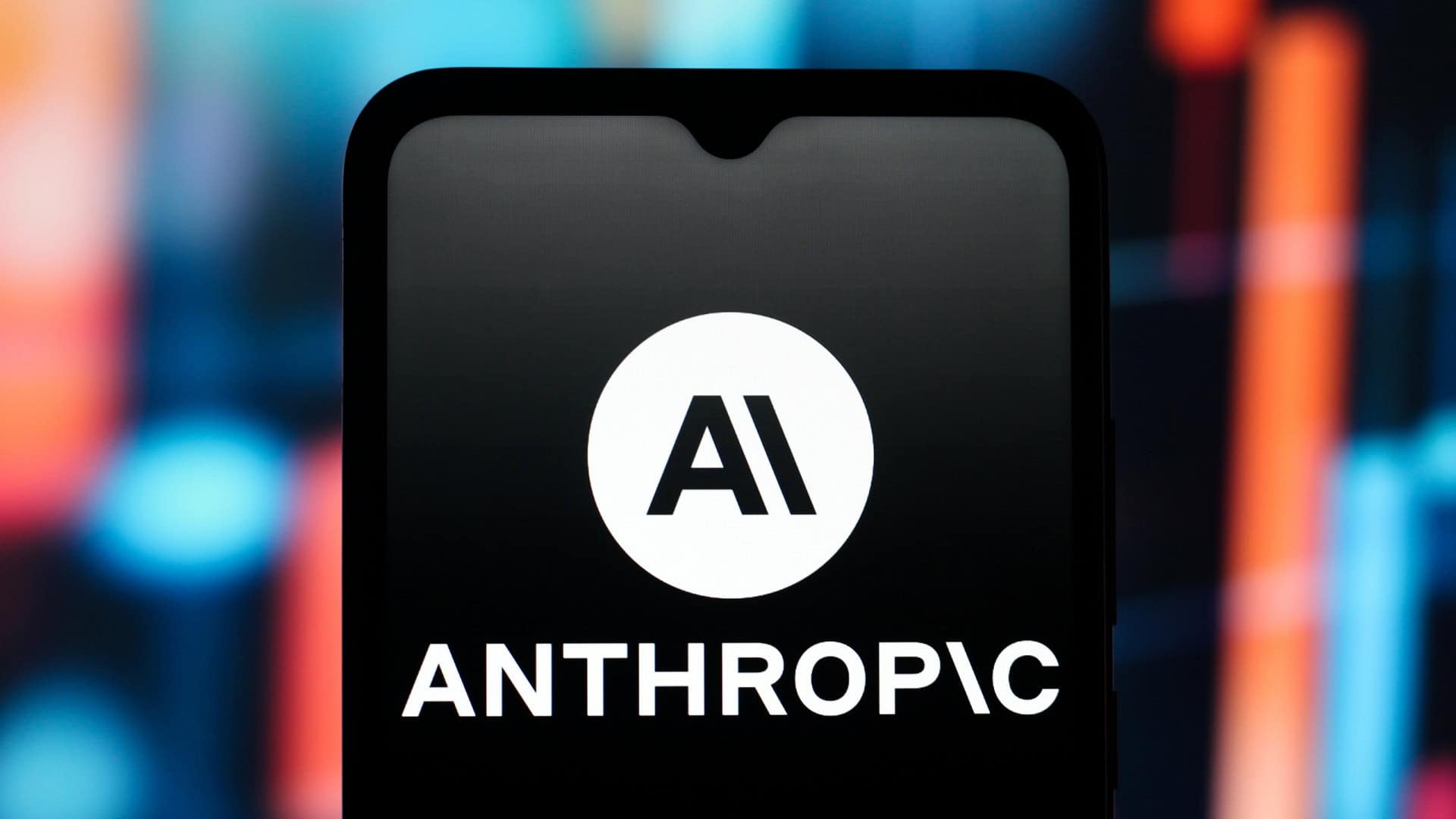 Logo da Anthropic em um smartphone