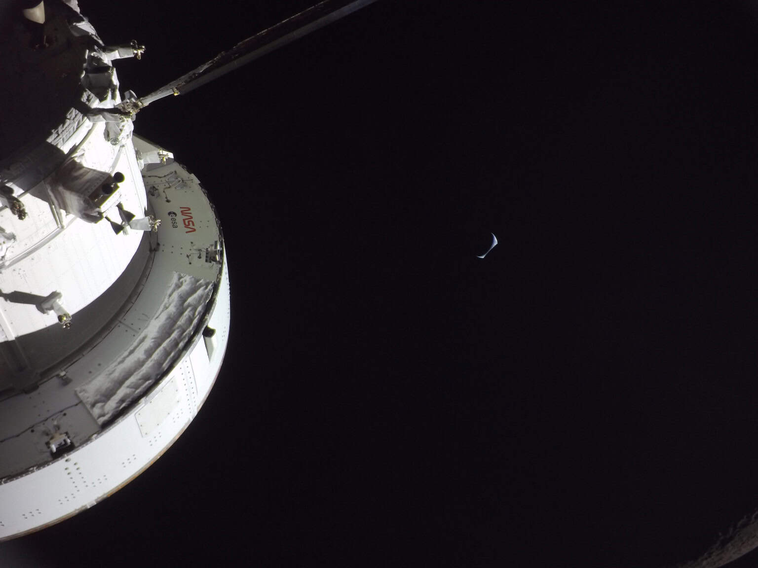 Capsula Orion No Espaco Profundo 1536x1152