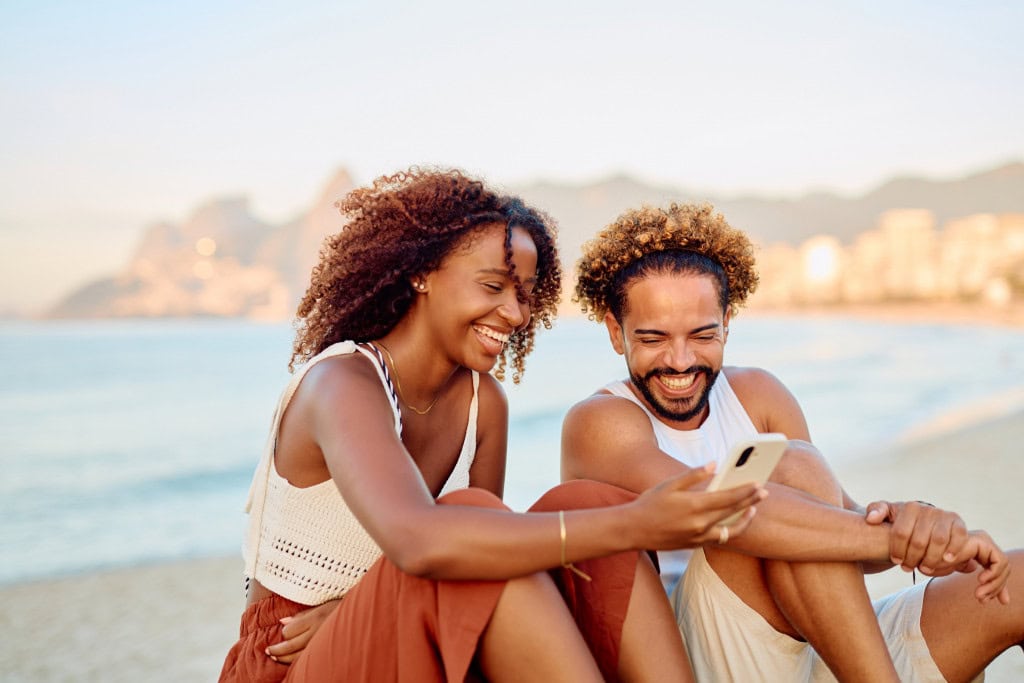 Sinal da quinta geração de internet móvel já contempla mais de mil cidades no país. – we.bond.creations / Shutterstock