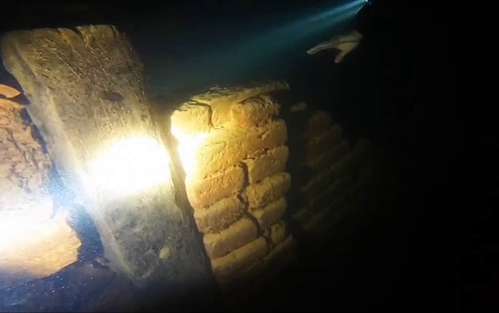 Muros de construção submersa