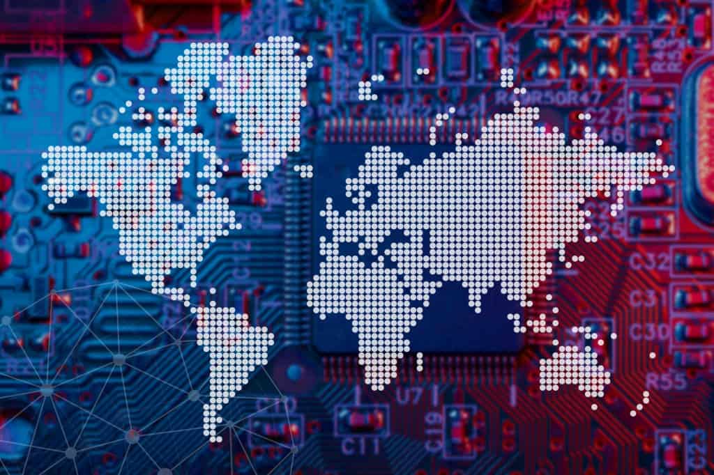 mapa do mundo sobre circuitos de chips