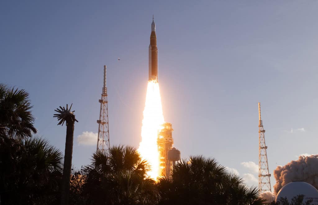 sls artemis 2 nasa lua