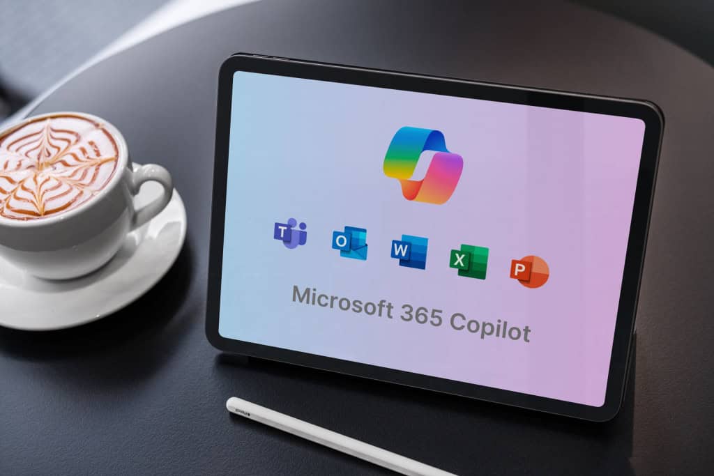 Logo do Microsoft 365 Copilot em um tablet