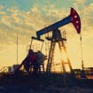 Estudo da McGill University indica que poços de petróleo e gás abandonados podem emitir até mil vezes mais metano do que estimativas anteriores. (Imagem: Maksim Safaniuk/Shutterstock)