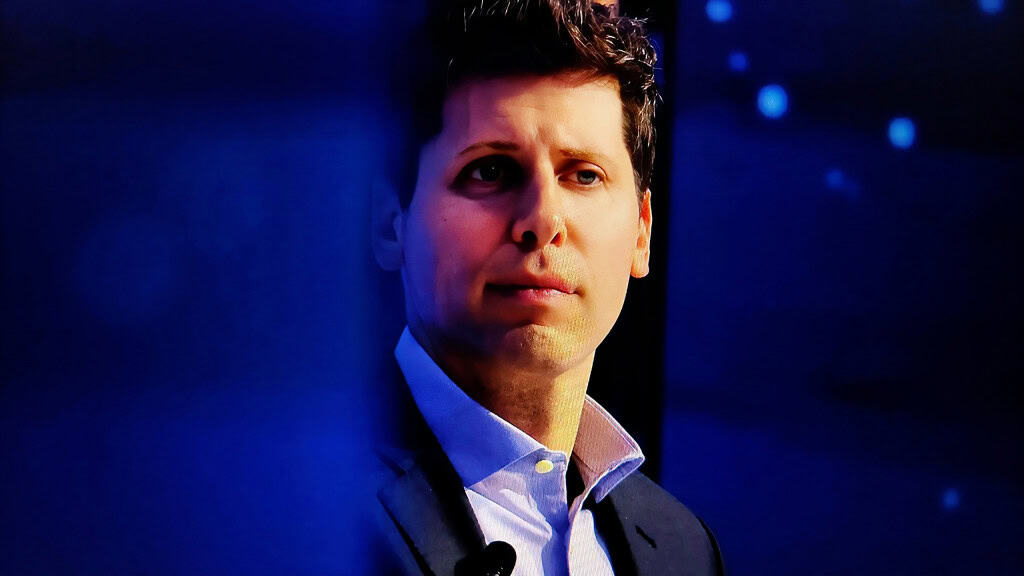 Sam Altman de lado