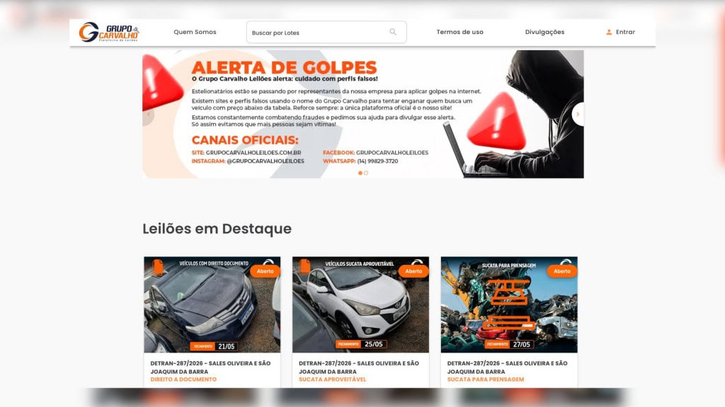 Captura de tela da página inicial do site do Grupo Carvalho Leilões