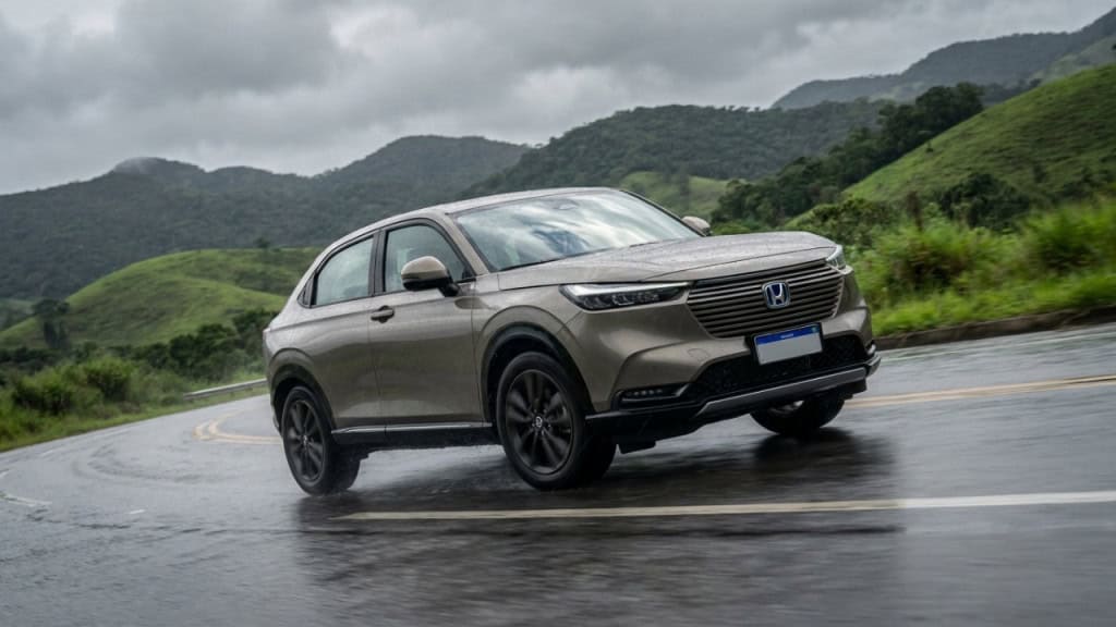Roda 1.000 km com um tanque, tem tração nas quatro rodas e cabe em qualquer garagem: o novo compacto híbrido que a Honda prepara para o Brasil