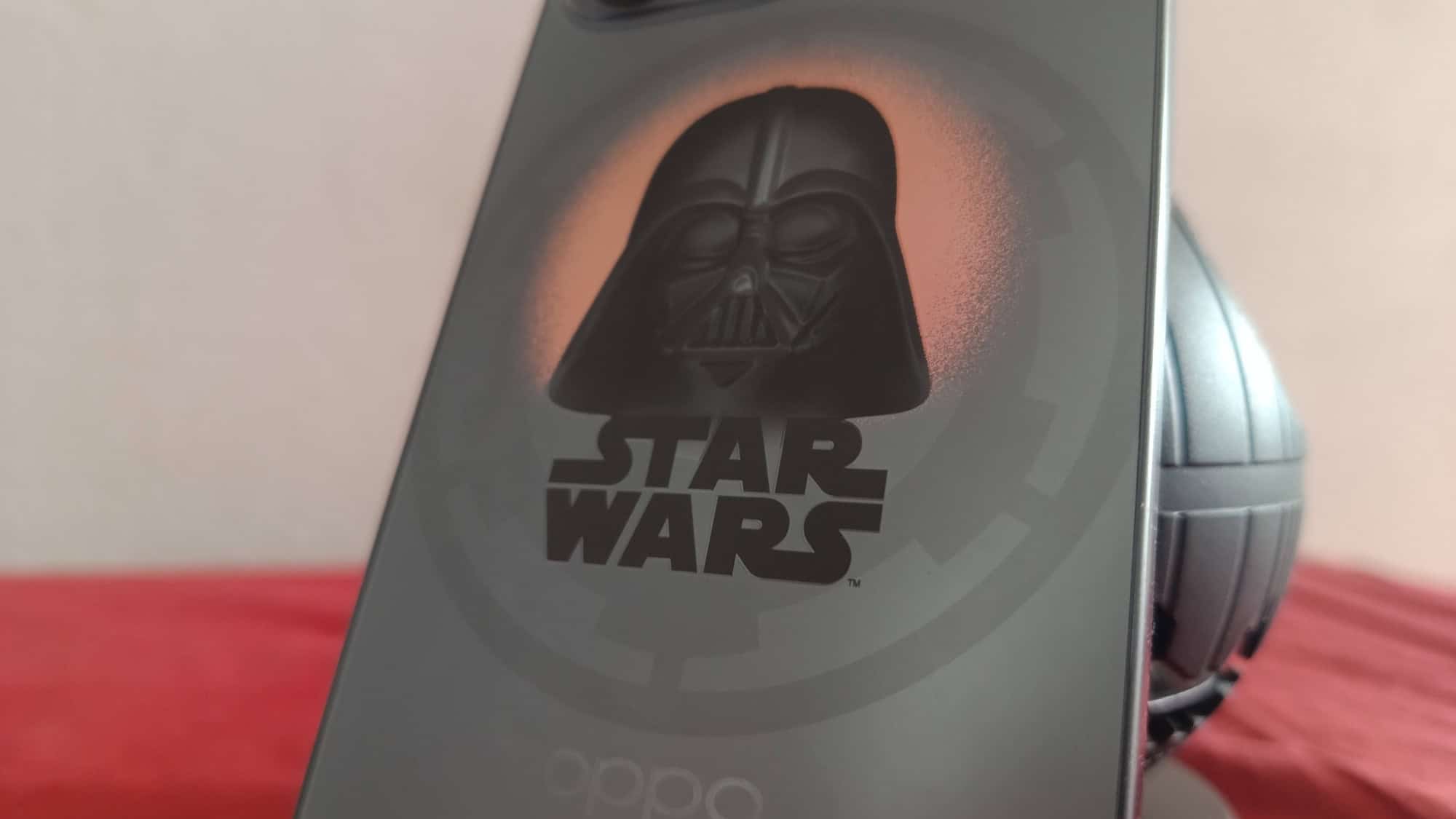 Review: Oppo Reno 14F Dark Side Edition tem hardware de qualidade e design inspirado em Star Wars