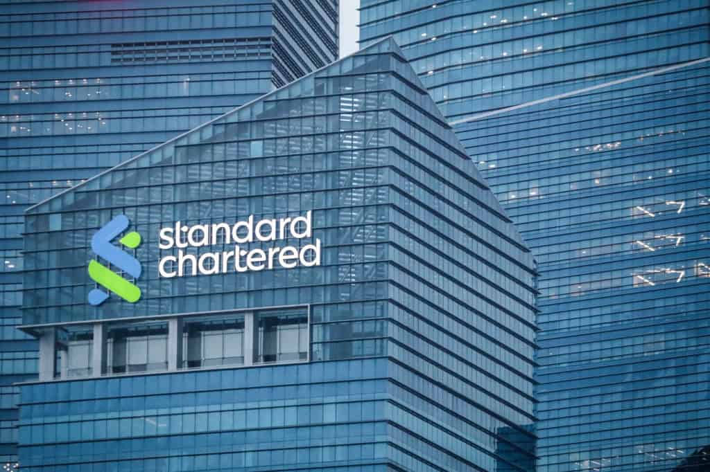 fachada do Standard Chartered