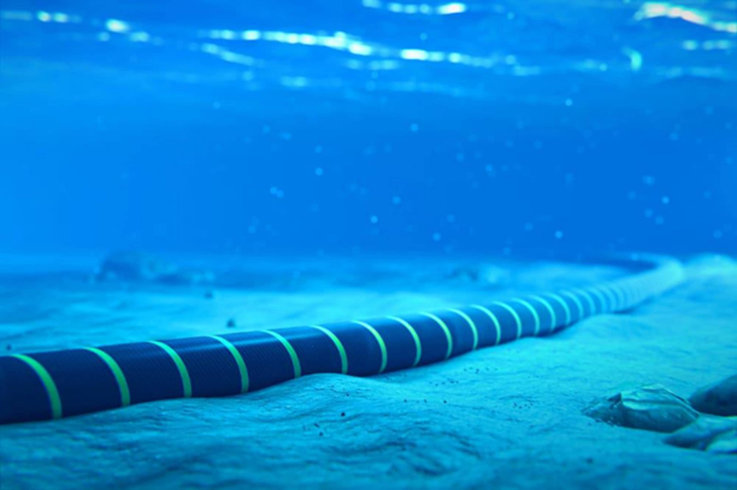 Por onde passa a internet? Entenda como funcionam os cabos submarinos