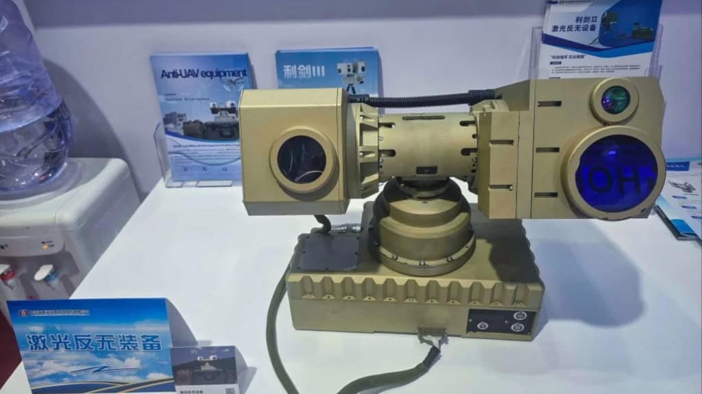 O Lijian III pode queimar um drone em 4 segundos e precisa de menos de 5 segundos para esfriar antes de disparar o próximo laser, de acordo com seu fabricante