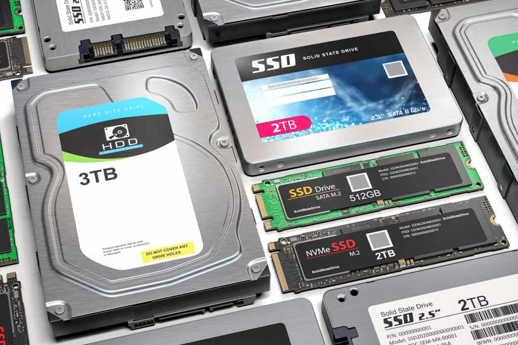SSDs SATA e NVMe lado a lado