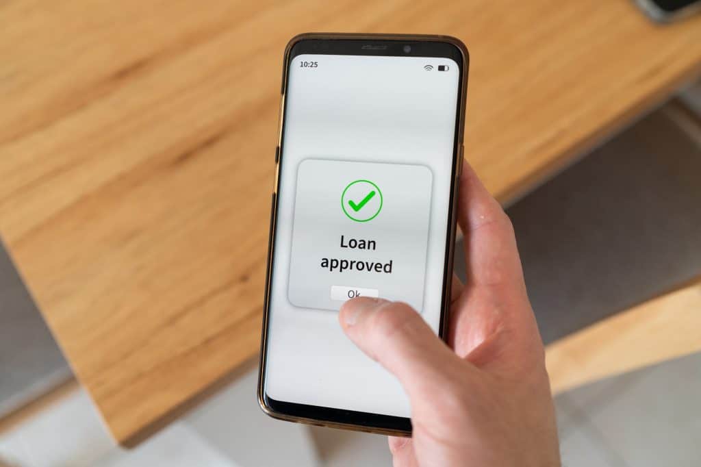 A virada silenciosa: como a tecnologia financeira redefine o acesso ao crédito no Brasil 11 Empréstimo pessoal pelo celular