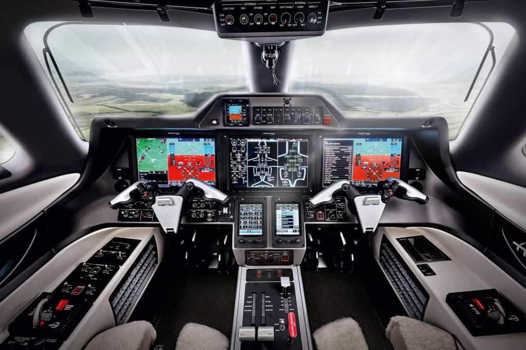 Cockpit do Phenom-300EV