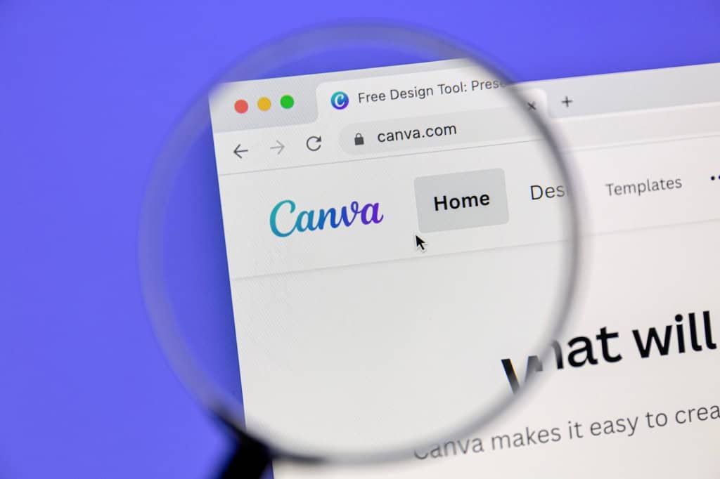 Logo do Canva em seu site visualizado através de uma lupa