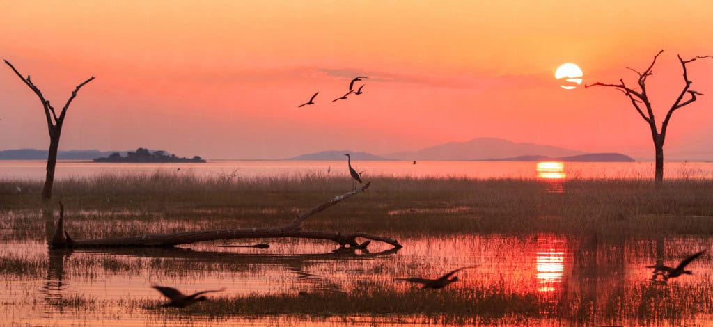 Lago Kariba, no Zimbábue.