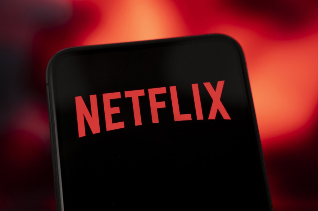 Logo da Netflix em um smartphone