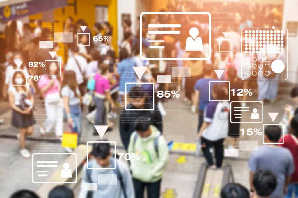O caso reacende a discussão sobre o uso de fotos públicas e dados biométricos por sistemas de inteligência artificial. – Imagem: Oselote / Shutterstock